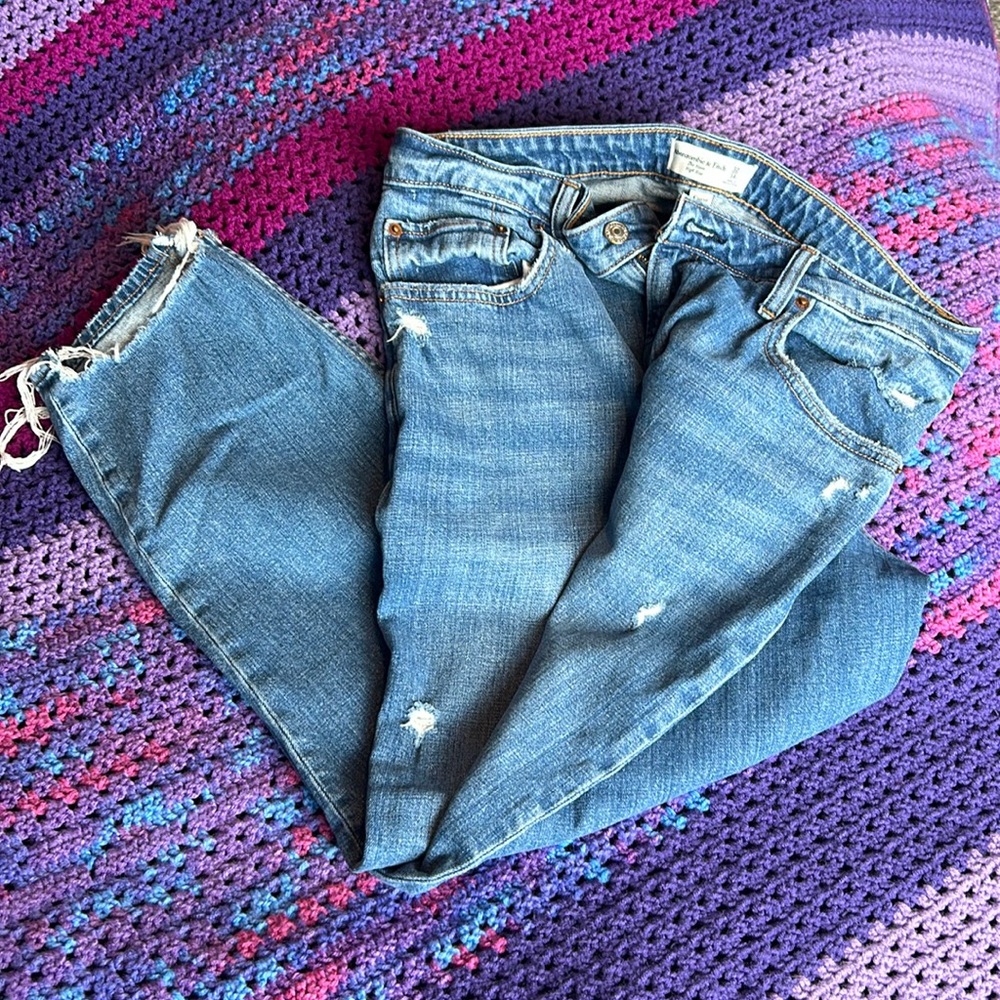 Abercrombie Curve Love High Rise Mom Jean